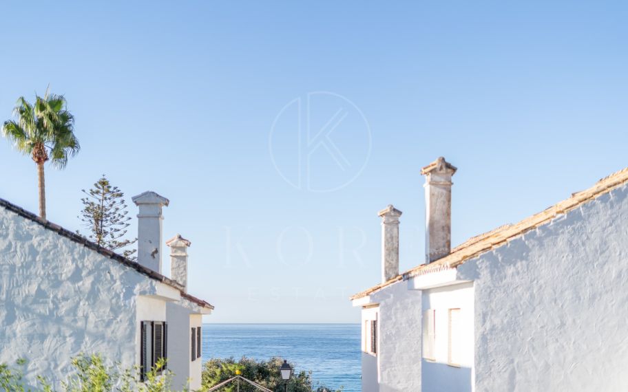 Completely Reconstructed Sea-View Villa with Tourist License – Marbella East