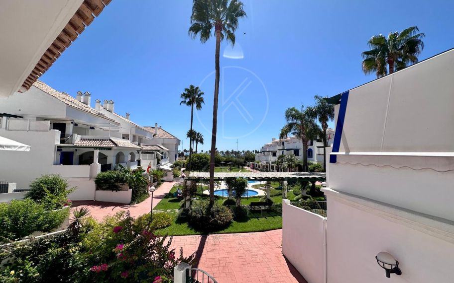 COMPLEJO UBICADO EN 1RA LINEA DE PLAYA!