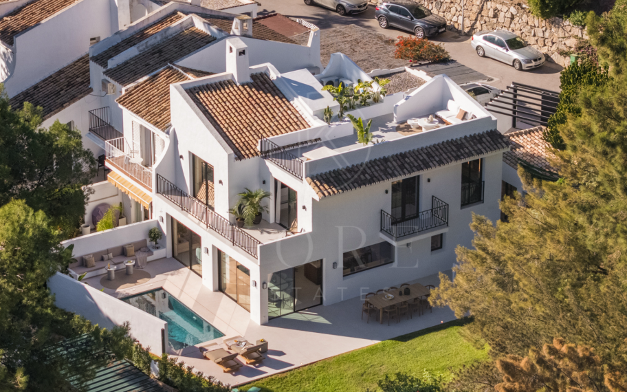Semi-detached villa in Peñablanca, Nueva Andalucía