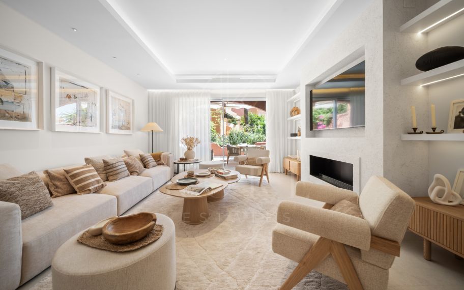 Casă înșiruită de vânzare în El Palmeral, Nueva Andalucia