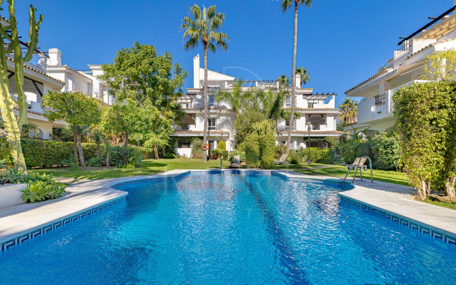Apartament de vânzare în Los Naranjos de Marbella, Nueva Andalucia