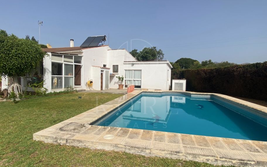 Villa en El Velerin, Estepona Este