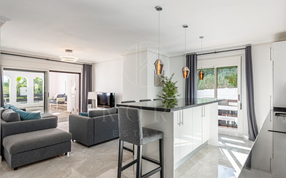 Impresionante apartamento esquinero de 3 dormitorios en La Maestranza, Nueva Andalucía