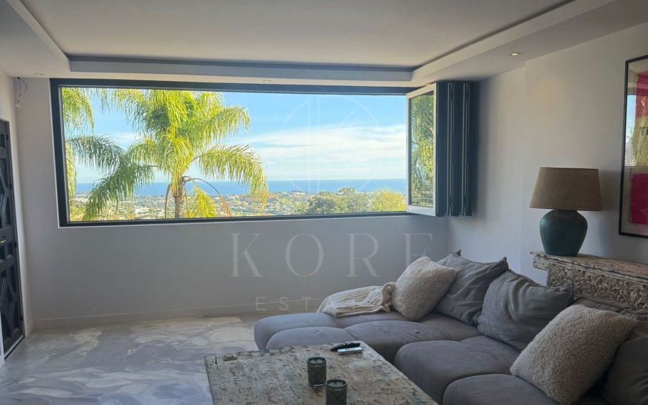 Impresionante apartamento totalmente renovado en Urbanización Las Colinas de Marbella 2