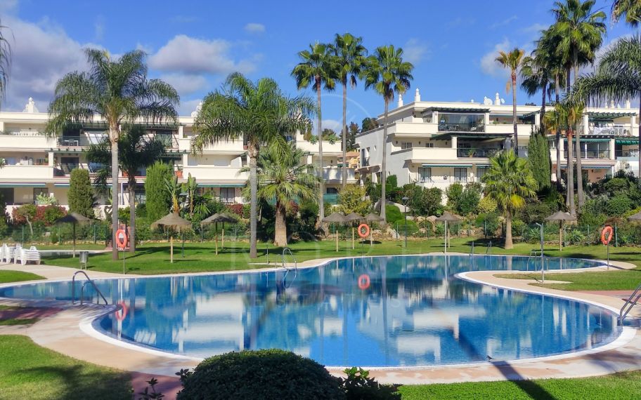 Impresionante ático en Nueva Andalucía y Puerto Banús: Ático Exclusivo en Lorcrimar