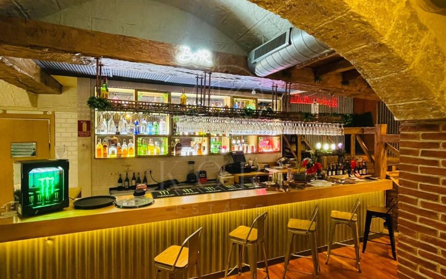 Oportunidad de Traspaso – Restaurante Consolidado con Gran Proyección