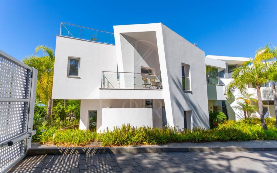 Vilă semi-detașată de vânzare în Meisho Hills, Marbella Golden Mile