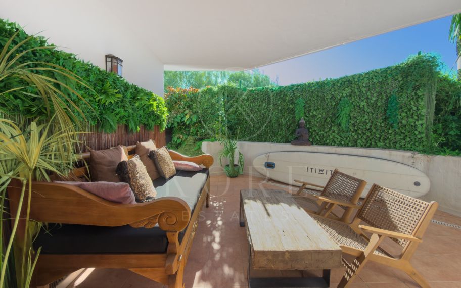 Beachfront Apartment for Sale in Golden Beach Marbella