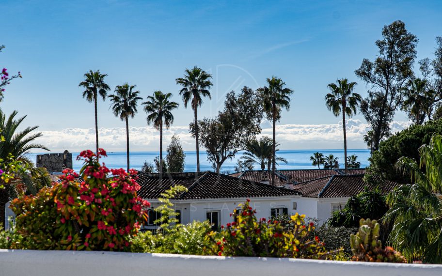 Magnífico apartamento con vistas panorámicas al mar en Guadalmina Baja, Marbella