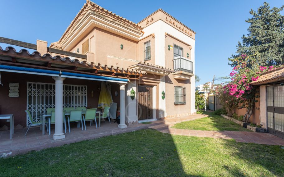 Vilă de vânzare în Las Petunias, San Pedro de Alcántara – Oportunitate excelentă de investiție