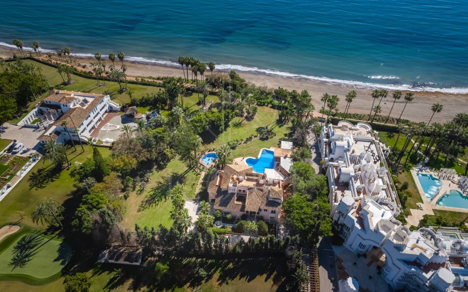 Vilă de vânzare în Hacienda Beach, Estepona East