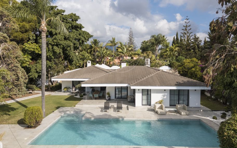 EXCLUSIVE ELEGANT VILLA – EAST MARBELLA