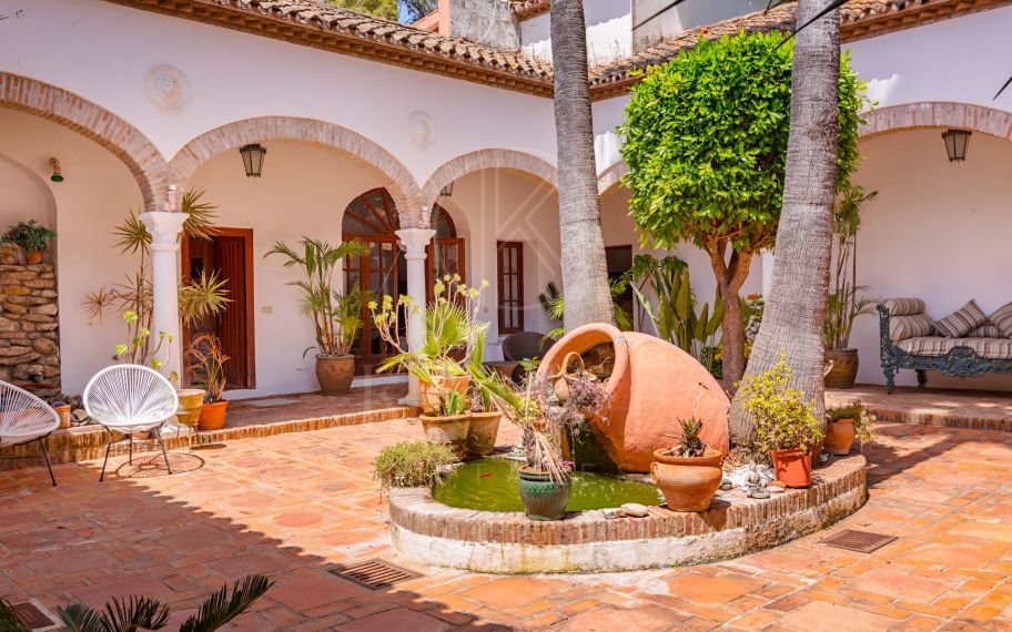 El emblemático Roman Oasis — Casares Costa