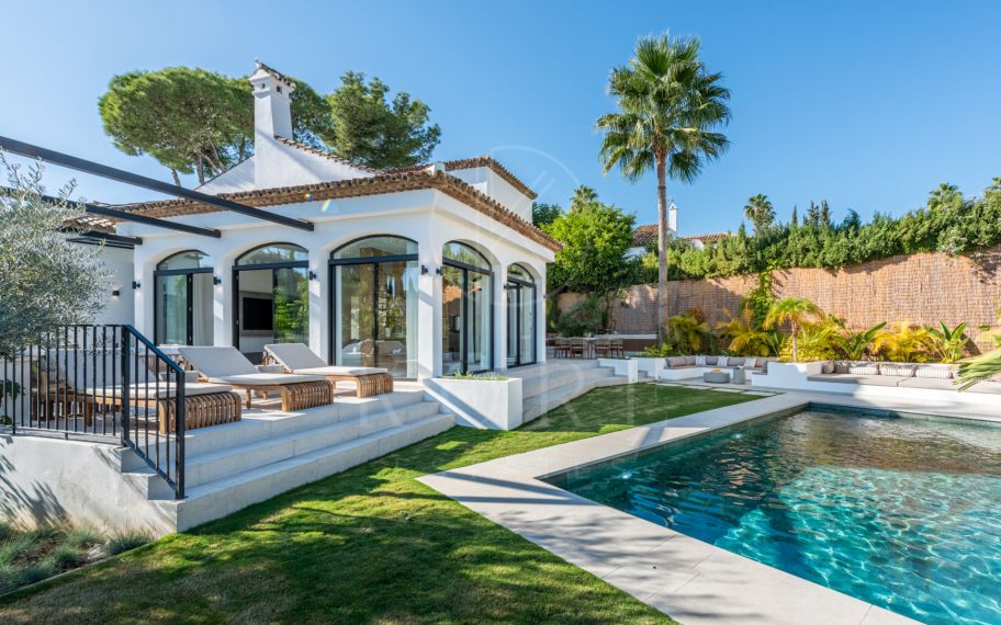 Top-renovated villa hidden inside a gated community in Nueva Andalucía.