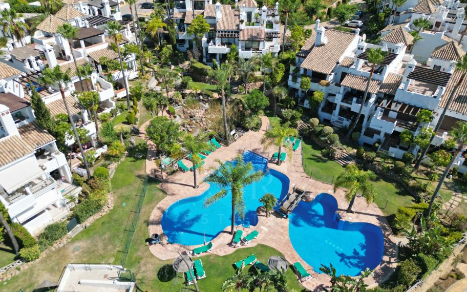 Adosado en Mirador del Paraiso, Benahavis