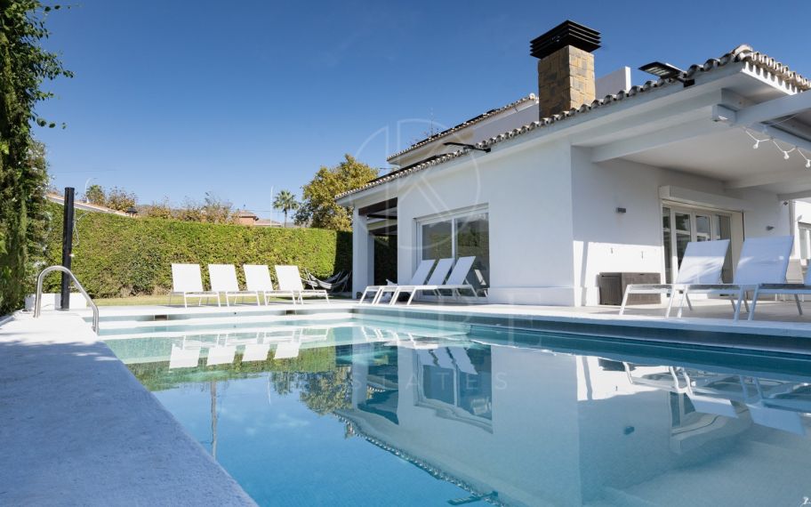 Villa privada de 6 dormitorios en una ubicación privilegiada de Benalmádena
