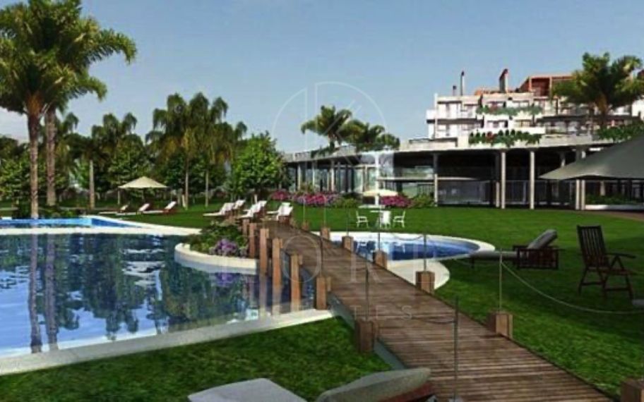 Piso Amueblado de 2 Dormitorios con Instalaciones de Resort