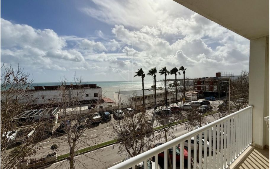 Apartamento en planta media en Torreguadiaro