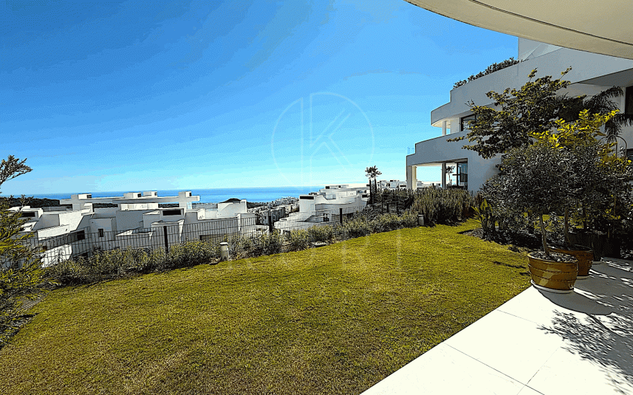 Descubra este excepcional apartamento en planta baja ubicado en una de las zonas más cotizadas de Marbella.