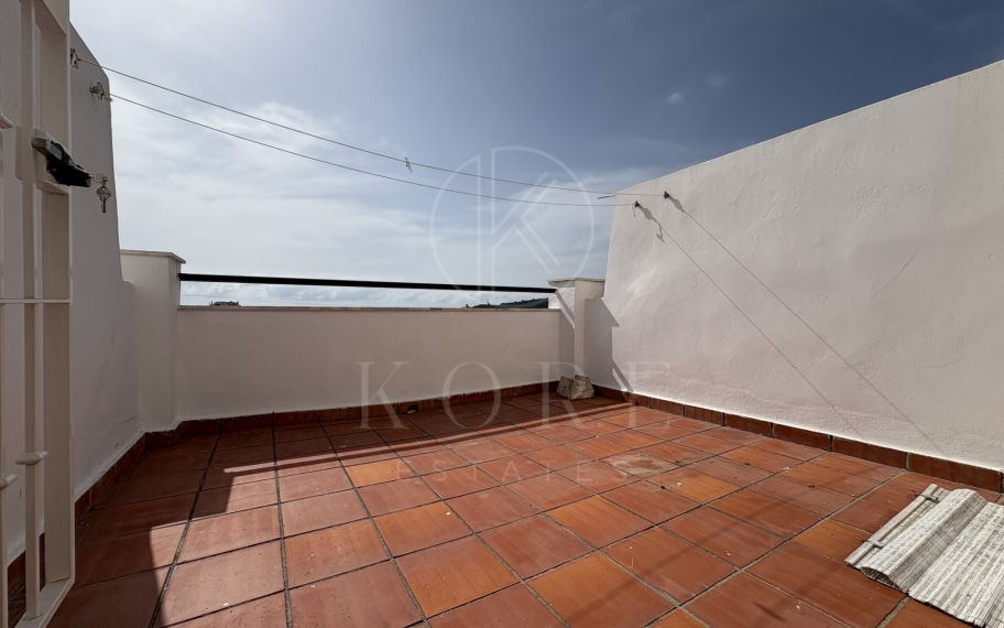 1 bedroom apartment with sea views for sale in Forest Hills, Estepona