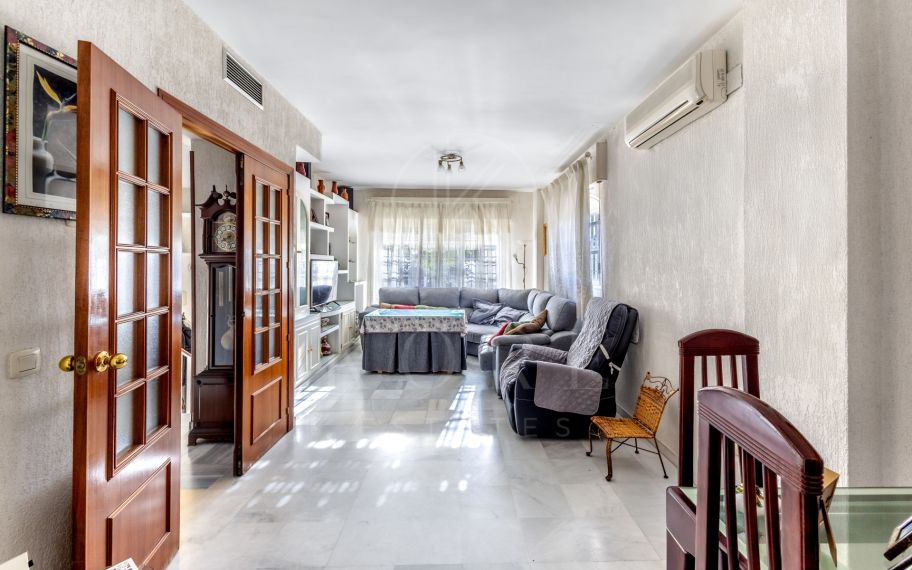 Amplia vivienda unifamiliar de 5 dormitorios