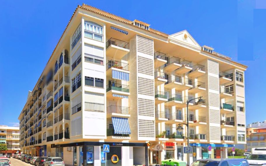 Piso en Primera Línea de Playa con Proyecto de Reforma