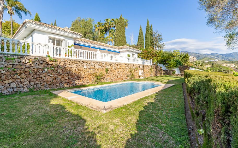 Villa in Rio Real Golf – 3 Bedrooms