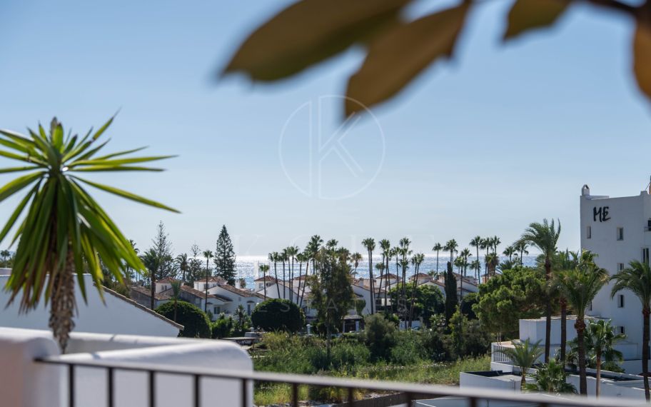 Banús 15 - Duplex Penthouse in Alcazaba Gardens, Puerto Banús