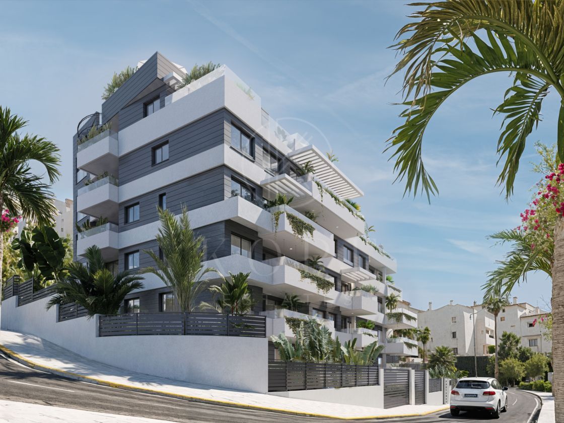 Exclusivity and Comfort Just Steps from the Sea in Estepona